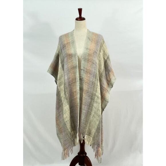 MANOS DEL URUGUAY OS S M L Virgin Wool Pastel Wrap Poncho Shawl Fringe Open NWT - Picture 7 of 8